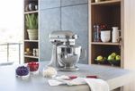 06_KitchenAid_Batedeira_KEA33DS_Imagem_Ambientada_4